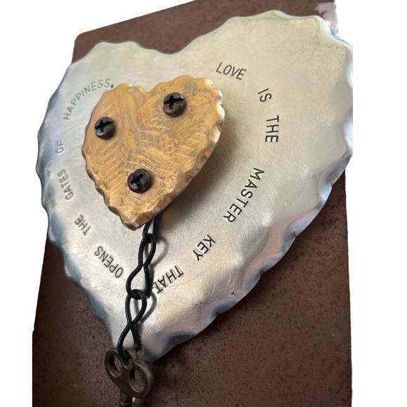 STEAMPUNK➕Metal Heart & Key - Picture 3 of 4
